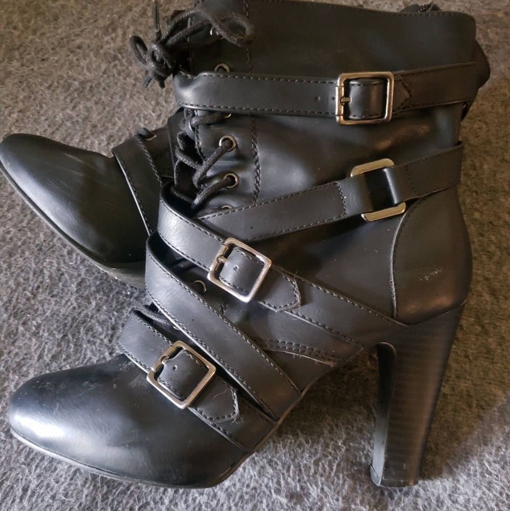 Heeled booties